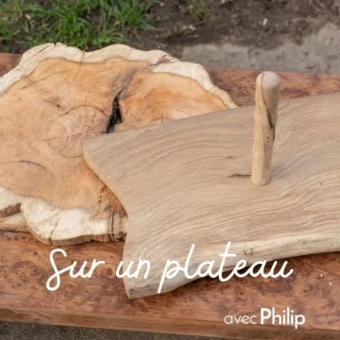 Image qui illustre: Fabriquez votre plateau de fromage au tour à bois
