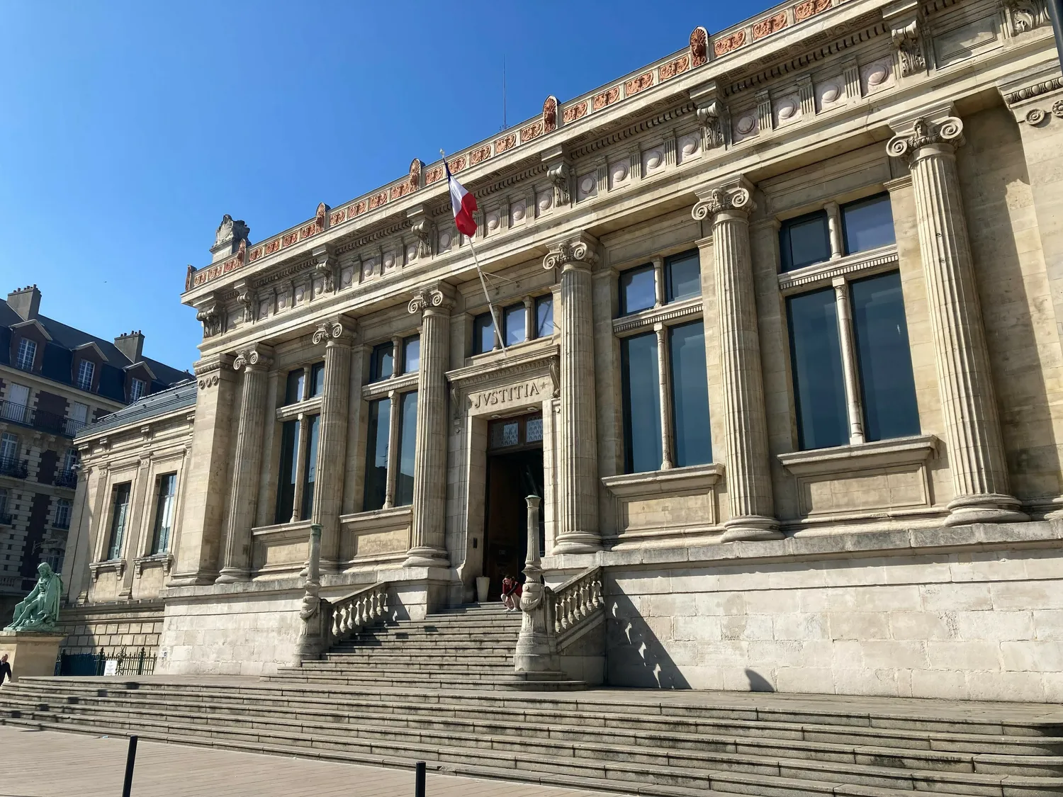 Image qui illustre: Visite guidée du palais et du tribunal maritime à Le Havre - 0