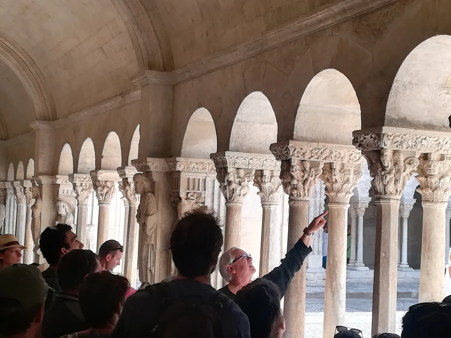 Image qui illustre: Visite Flash Du Cloître Saint-trophime à Arles - 0