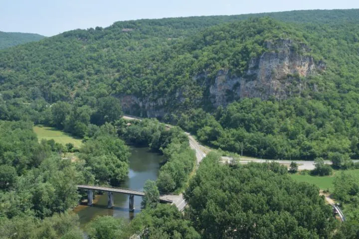 Image qui illustre: Gorges de l'Aveyron