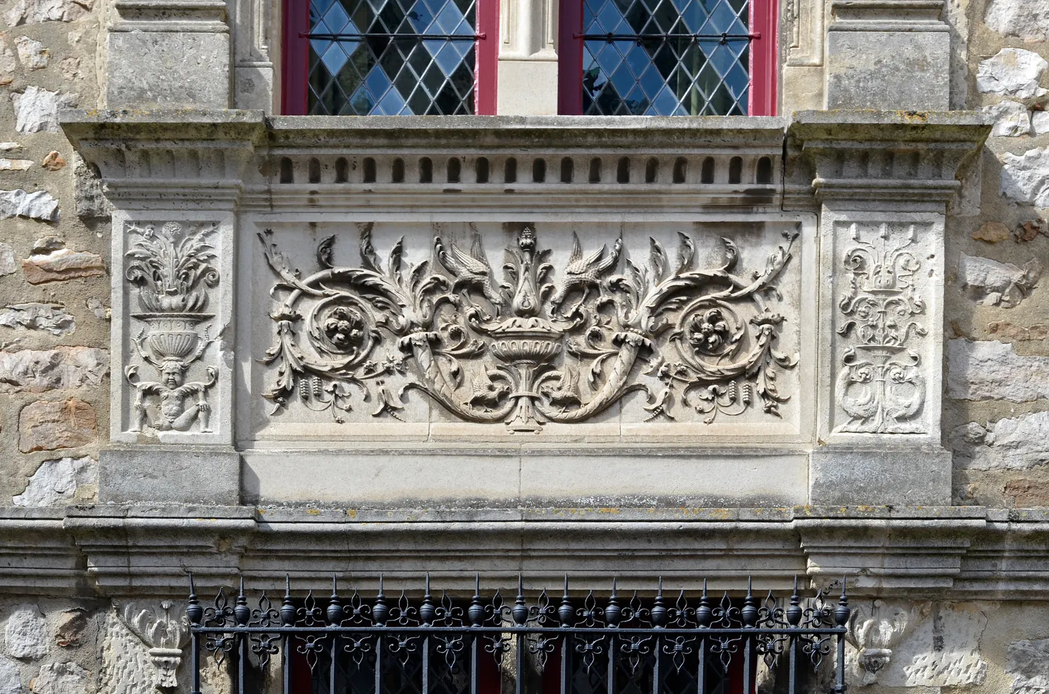 Image qui illustre: Maison de la Tourelle  à Baume-les-Dames - 2