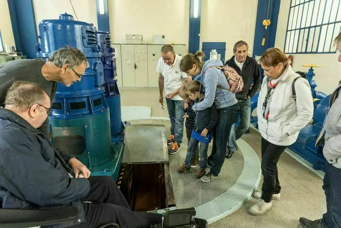 Image qui illustre: Le puits d'eau potable Pasteur à Chambéry - 0