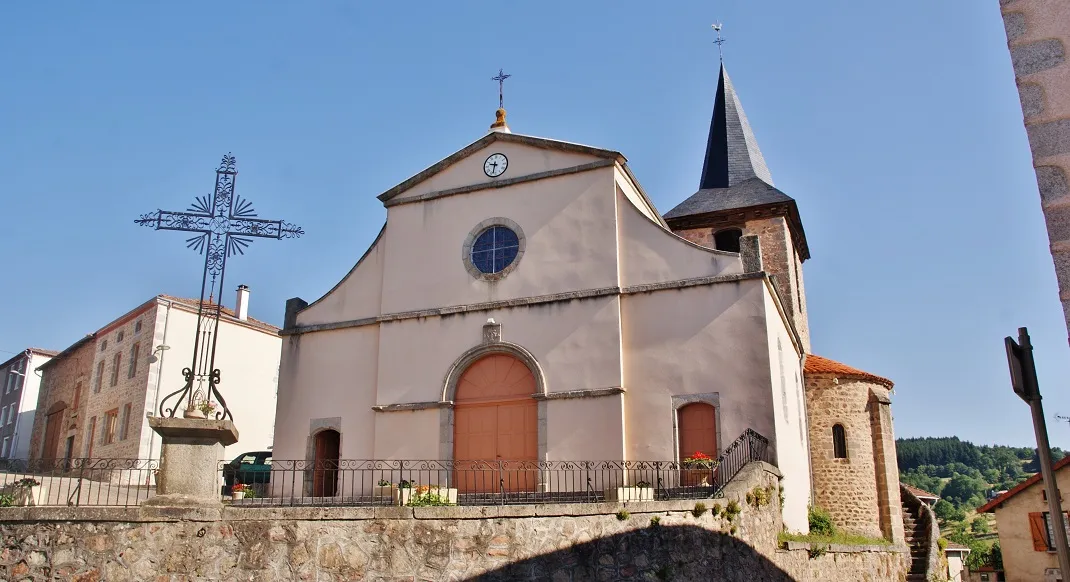 Image qui illustre: Eglise à Saint-Bonnet-des-Quarts - 0