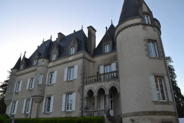Image qui illustre: Visite guidée du Château de Launay Guen