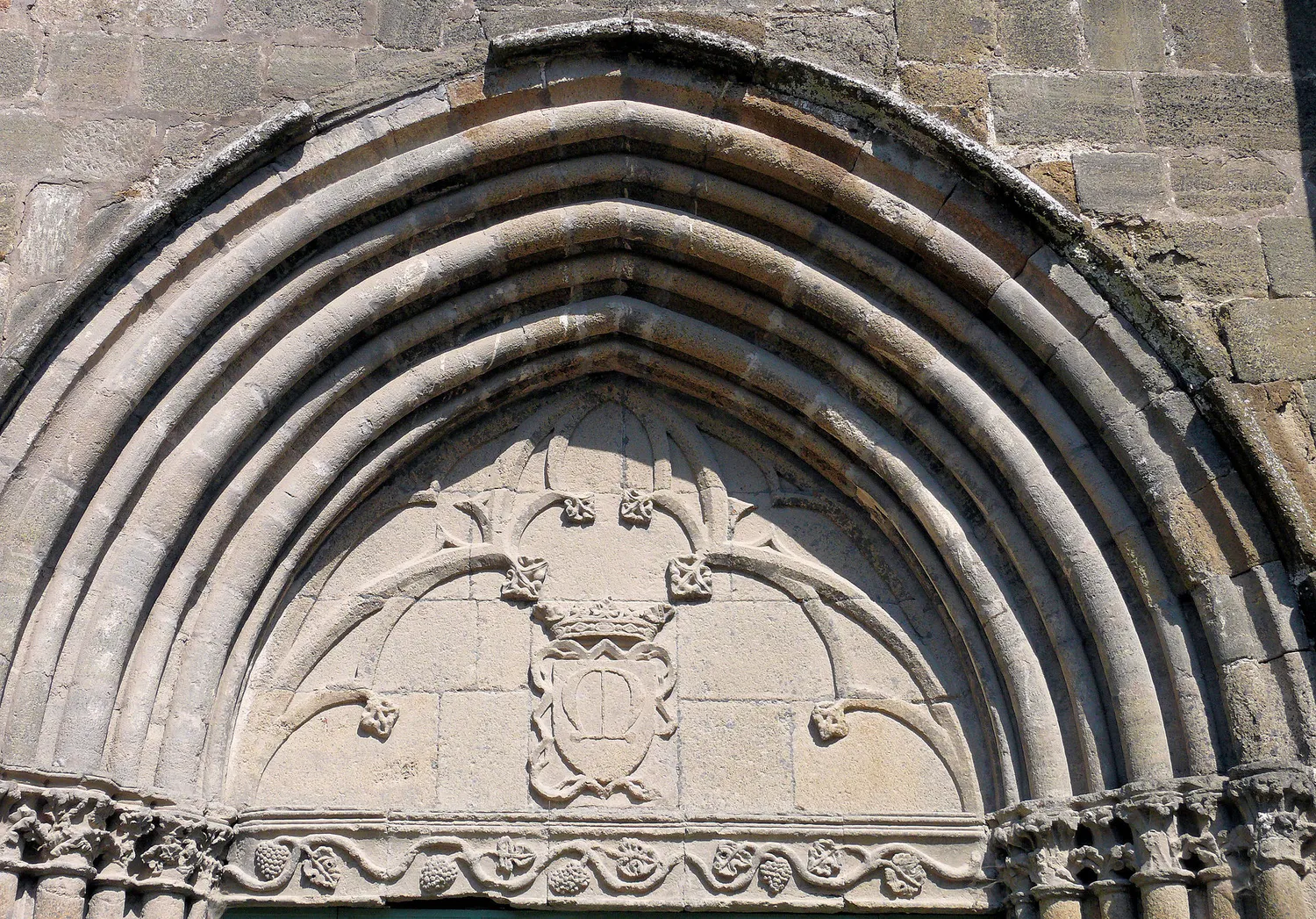 Image qui illustre: Église Saint-Laurent du Puy-en-Velay à Le Puy-en-Velay - 1