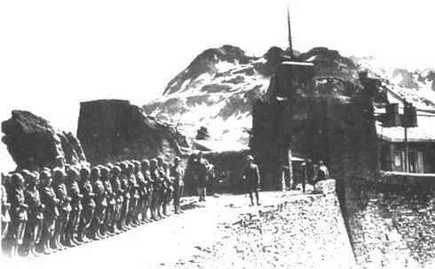 Image qui illustre: Le Fort de la Redoute Ruinée à Montvalezan - 0