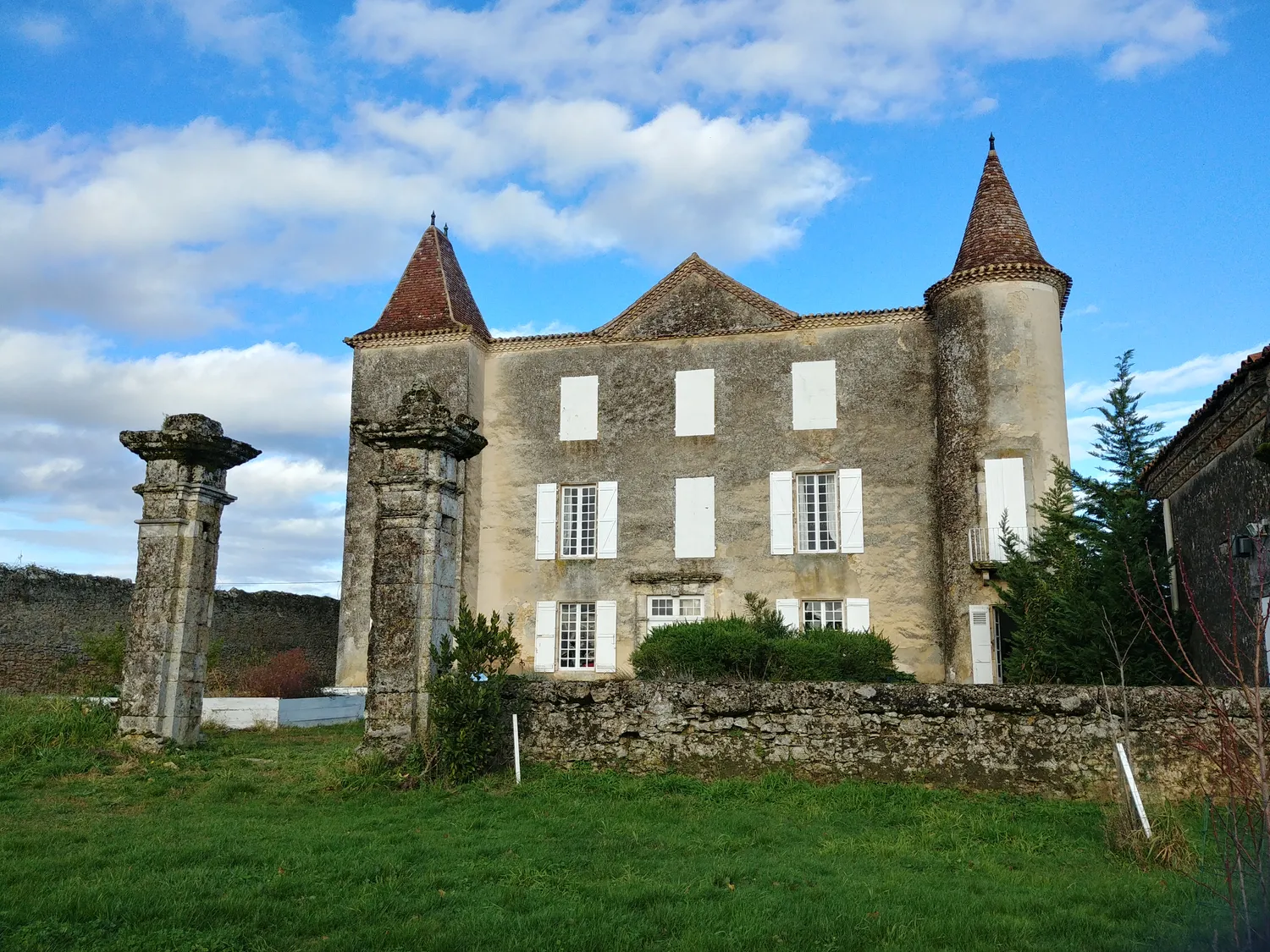 Image qui illustre: Château De Caumale à Escalans - 2