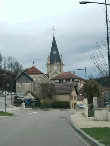 Image qui illustre: Abbaye Et Cloître De Montbenoit
