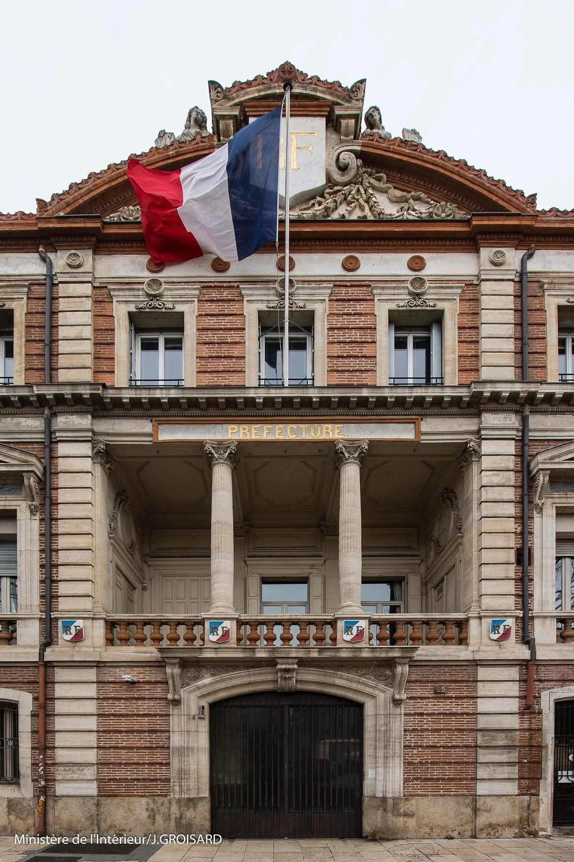 Image qui illustre: Explorez librement la Préfecture des Pyrénées-Orientales à Perpignan - 0