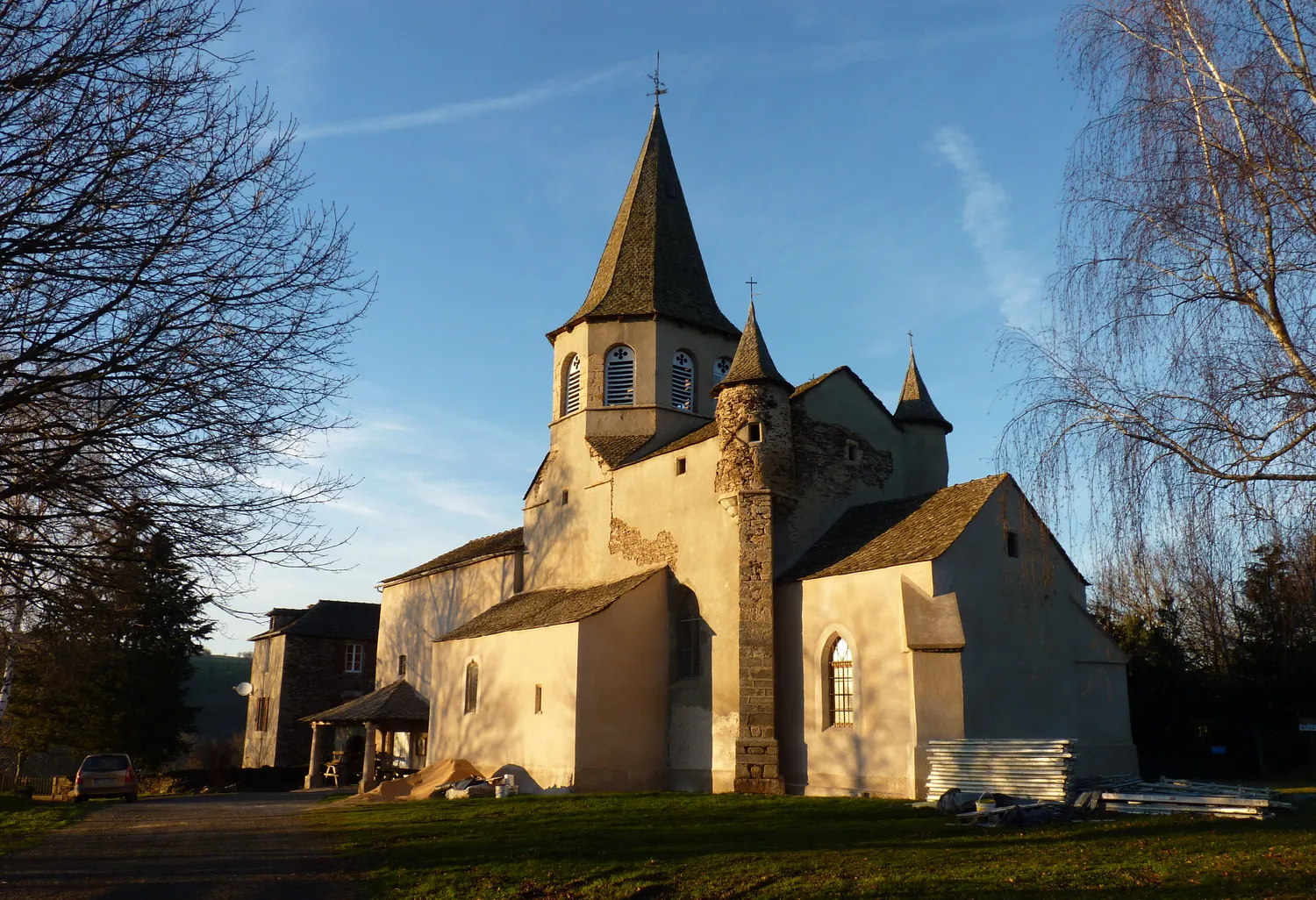 Image qui illustre: Eglise Saint Sauveur de Grandfuel à Comps-la-Grand-Ville - 0