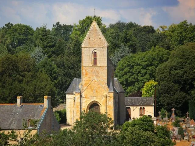 Image qui illustre: Eglise De Trois-monts
