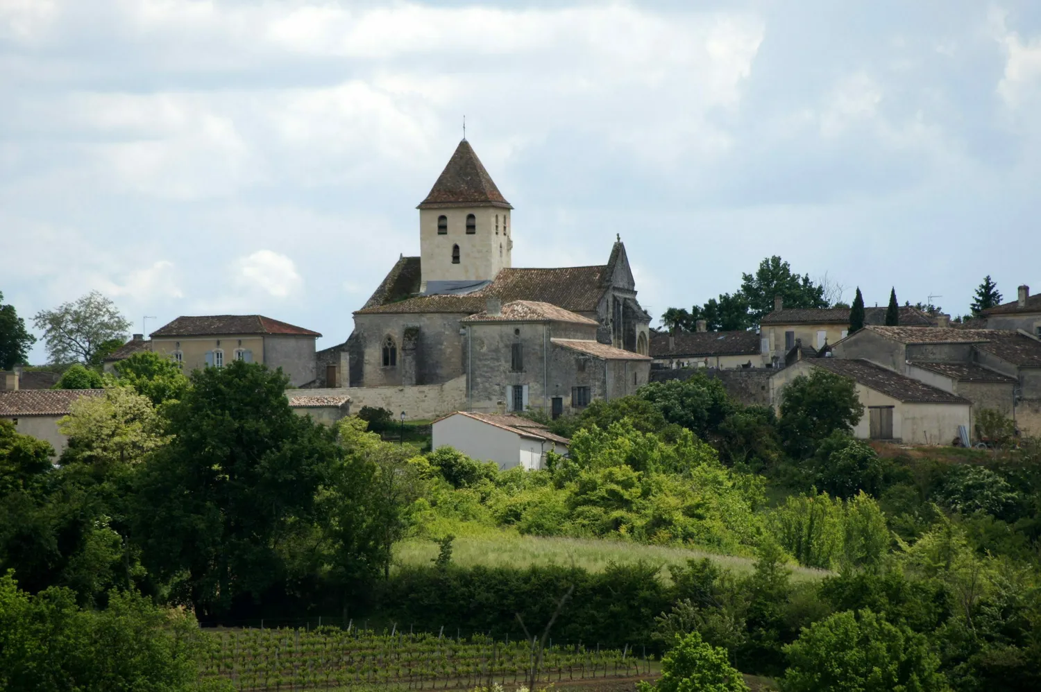 Image qui illustre: Visite libre de l'église de Saint-Vincent-de-Pertignas à Saint-Vincent-de-Pertignas - 0