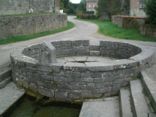 Image qui illustre: Fontaine Saint Eloi
