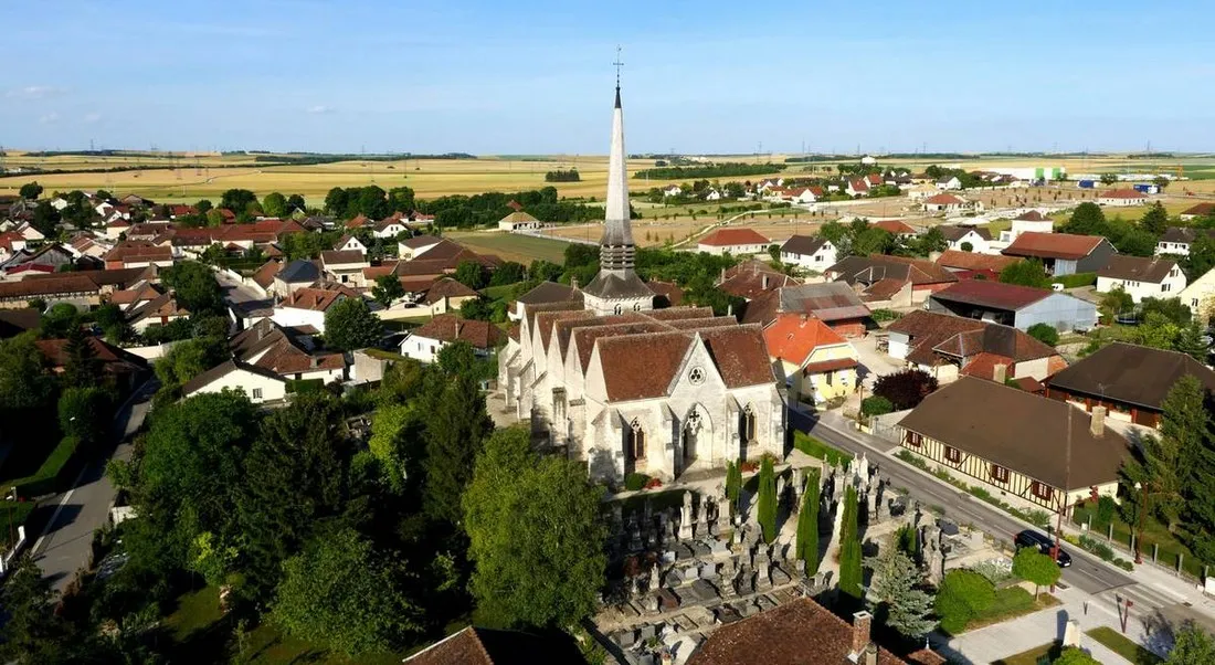 Image qui illustre: Eglise Saint-aventin à Creney-près-Troyes - 0