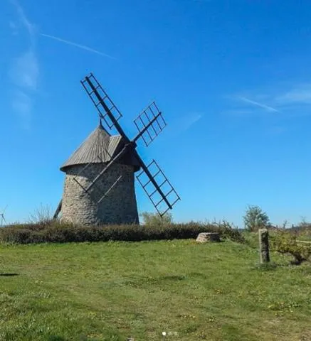 Image qui illustre: Visite du Moulin à vent de Celoux