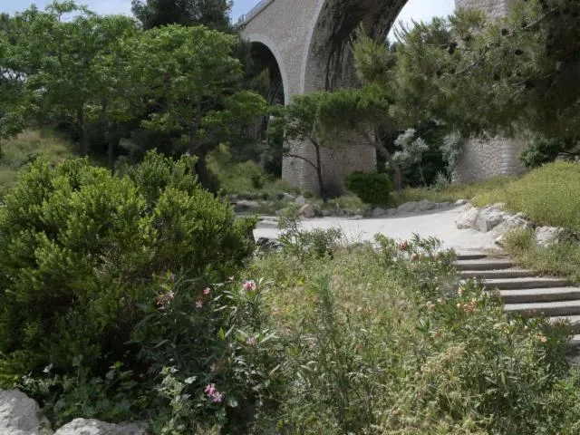 Image qui illustre: Jardin De Corbières