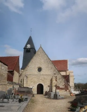 Image qui illustre: Découverte de l'Eglise St Sulpice en cours de restauration et histoire du village