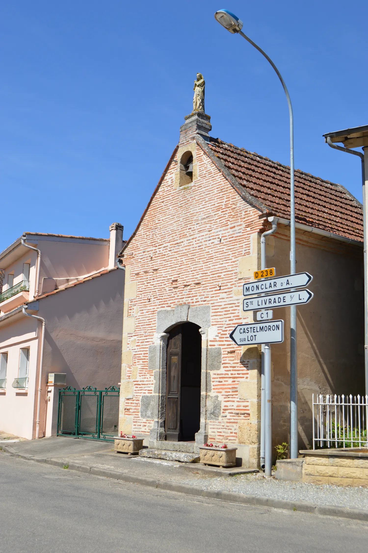 Image qui illustre: Chapelle Notre-Dame-de-Tout-Pouvoir à Fongrave - 0