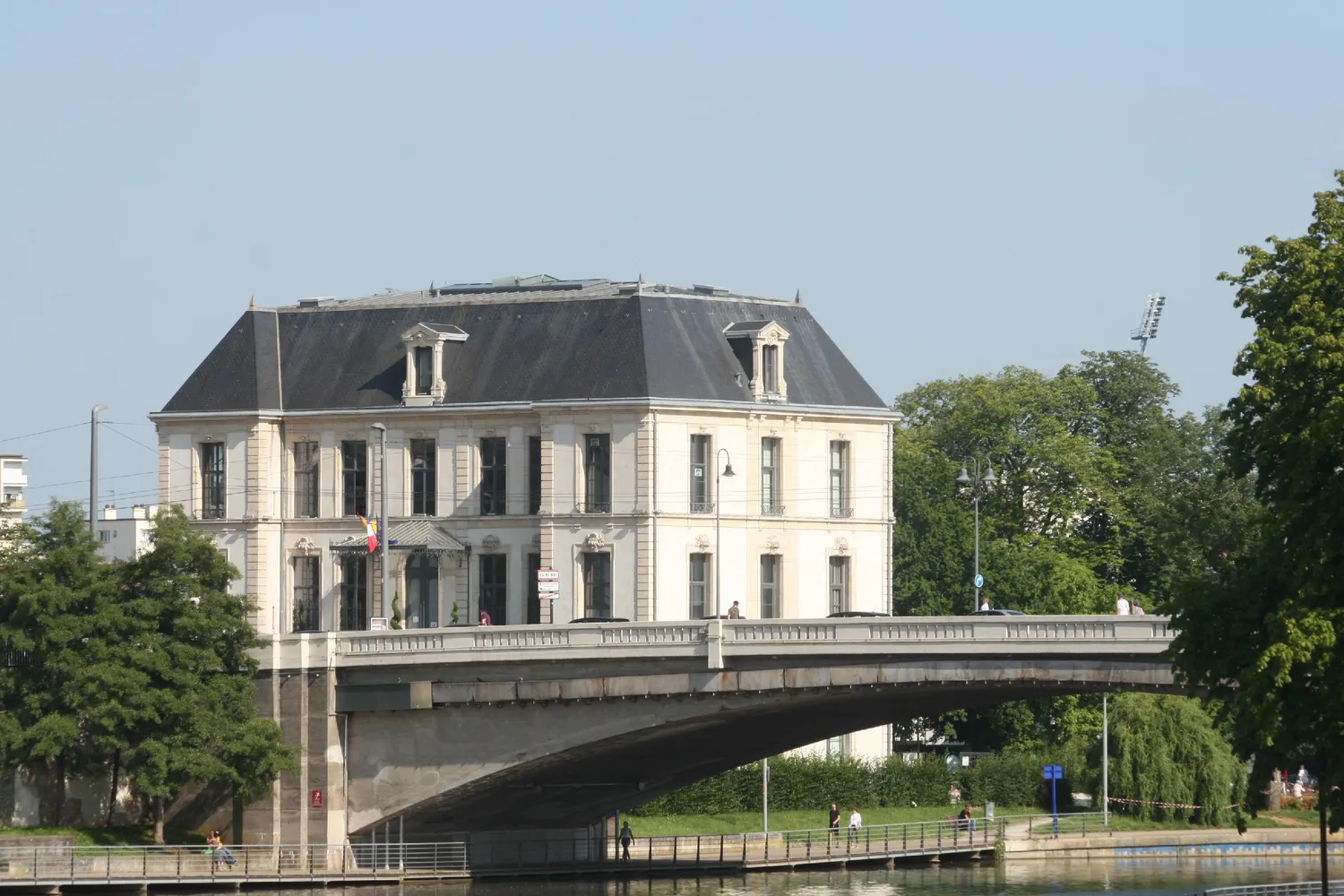 Image qui illustre: Château Pont de la Meurthe