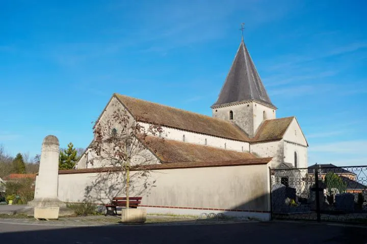 Image qui illustre: Visitez l'une des plus anciennes églises de la Champagne