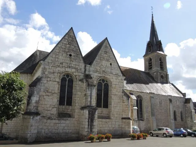 Image qui illustre: Eglise Saint Martin De Tours