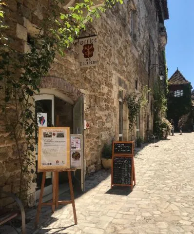 Image qui illustre: Office De Tourisme Vallée De La Dordogne  - Bureau D'accueil De Carennac