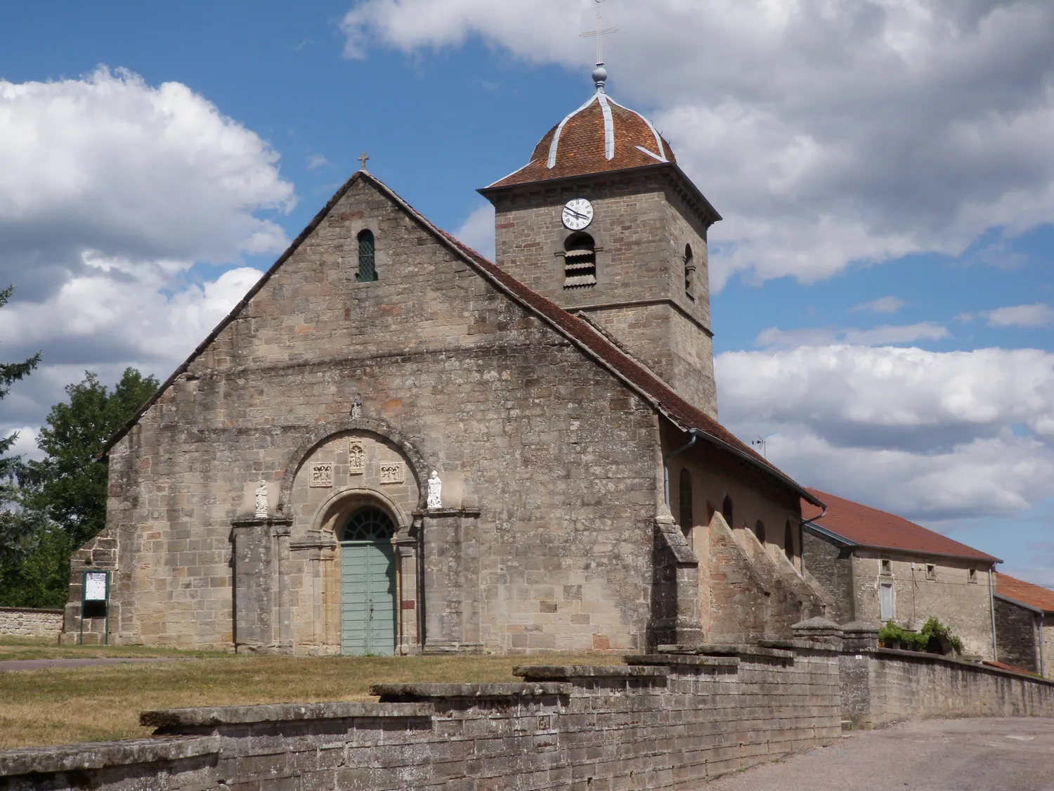 Image qui illustre: Eglise De Martinvelle à Martinvelle - 0