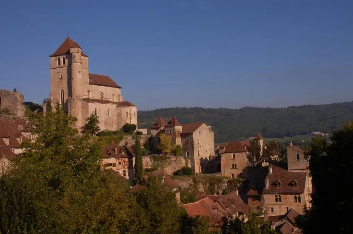 Image qui illustre: Office De Tourisme Cahors Vallée Du Lot - Bureau D'information De Saint-cirq Lapopie