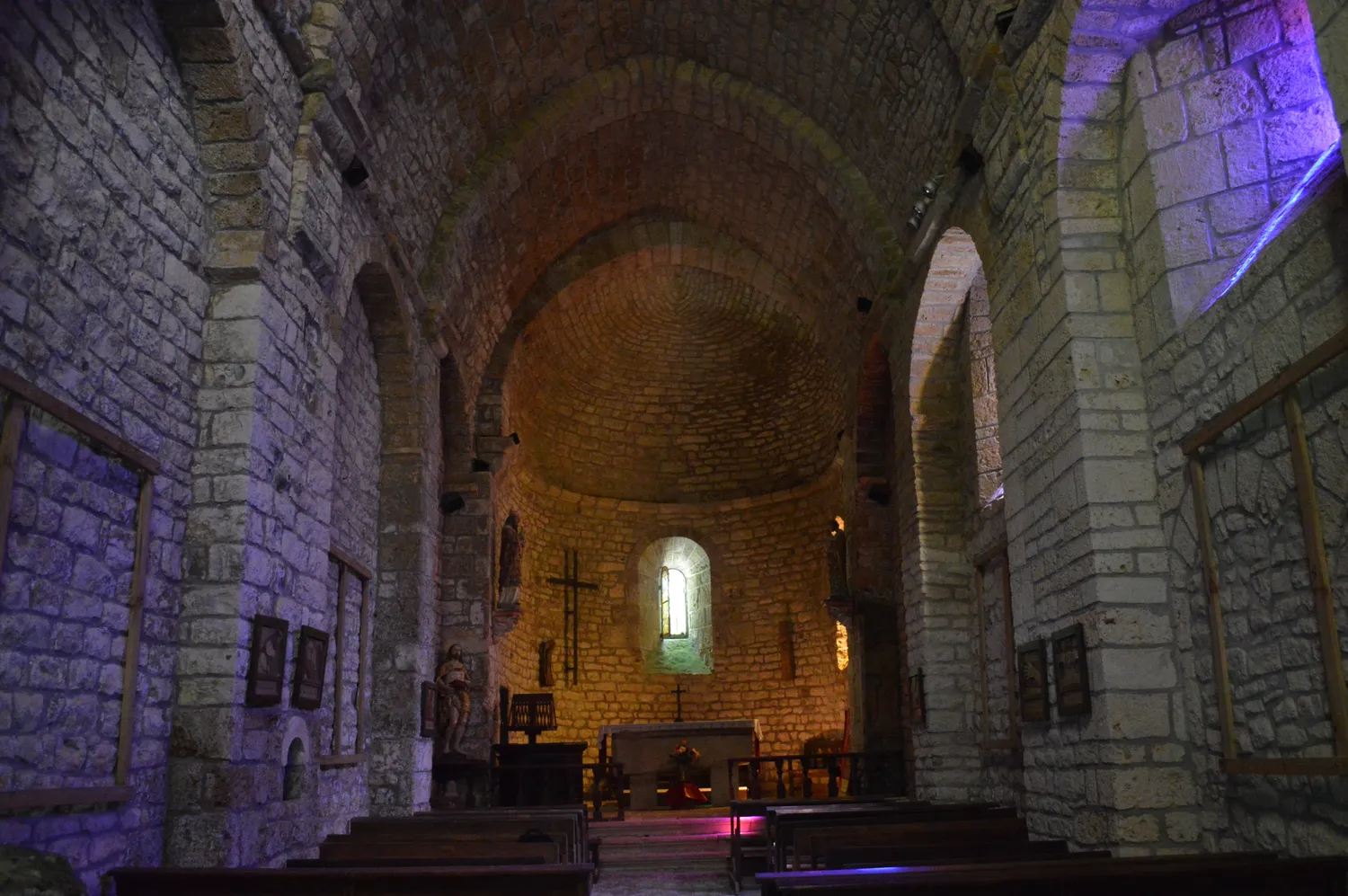 Image qui illustre: Chapelle Saint-frezal à La Canourgue - 2