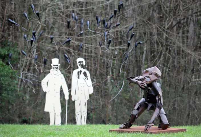 Image qui illustre: Le Jardin Littéraire De Sculptures