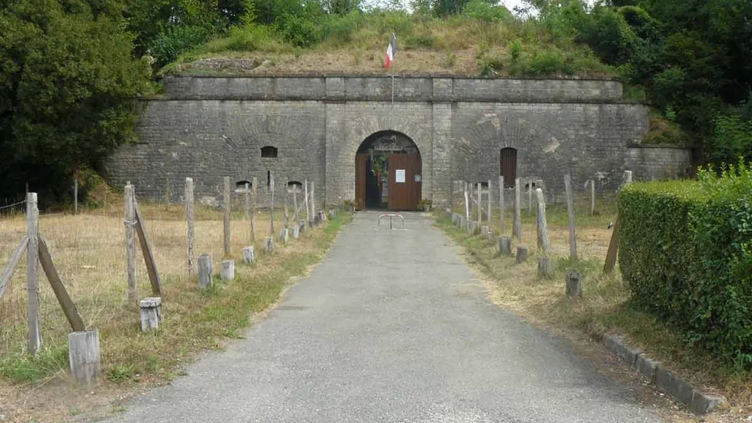 Image qui illustre: Le Fort Lachaux