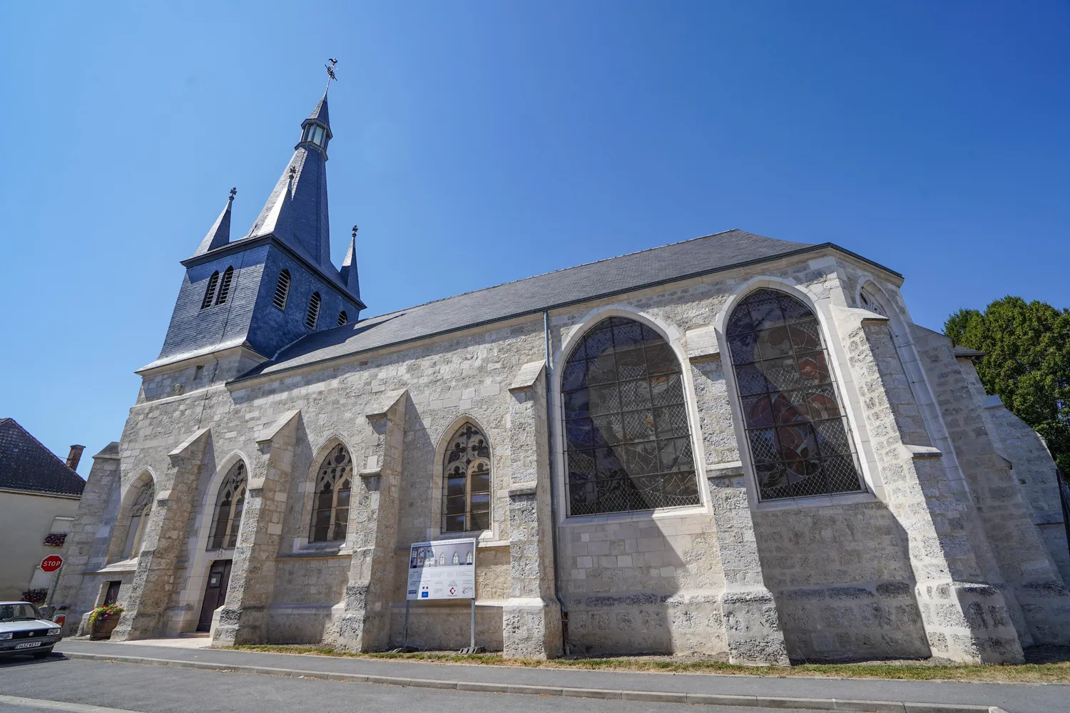 Image qui illustre: Découvrez une église datant de la fin du XIIe siècle à Bergères-lès-Vertus - 0