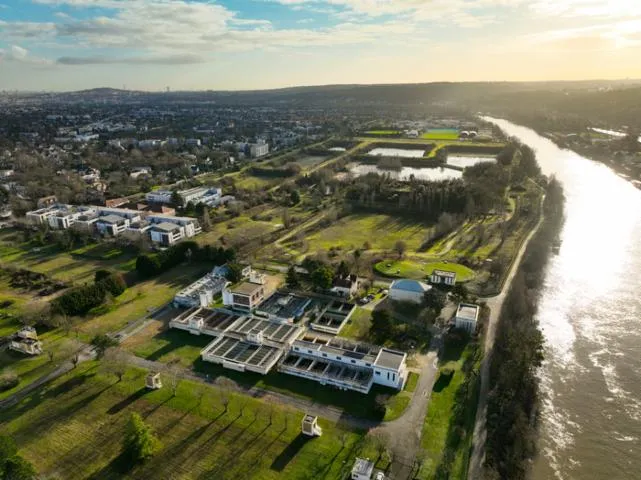 Image qui illustre: Visite guidée de l'usine de production d'eau potable du Pecq-Croissy