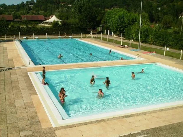 Image qui illustre: Piscine Municipale du Bugue