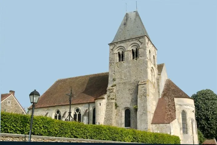 Image qui illustre: Eglise Saint-martin De Montlevon