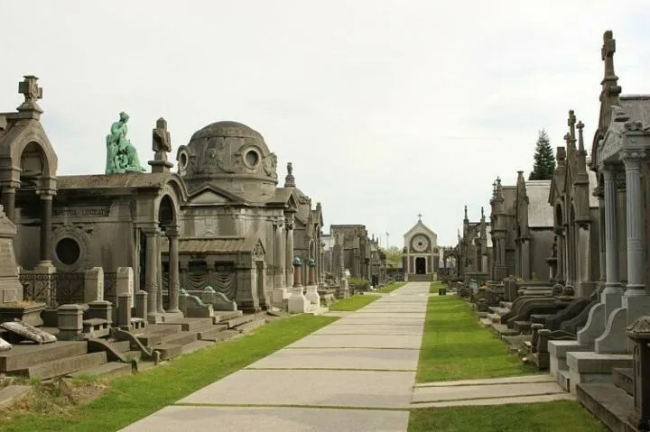 Image qui illustre: Le cimetière, un musée à ciel ouvert