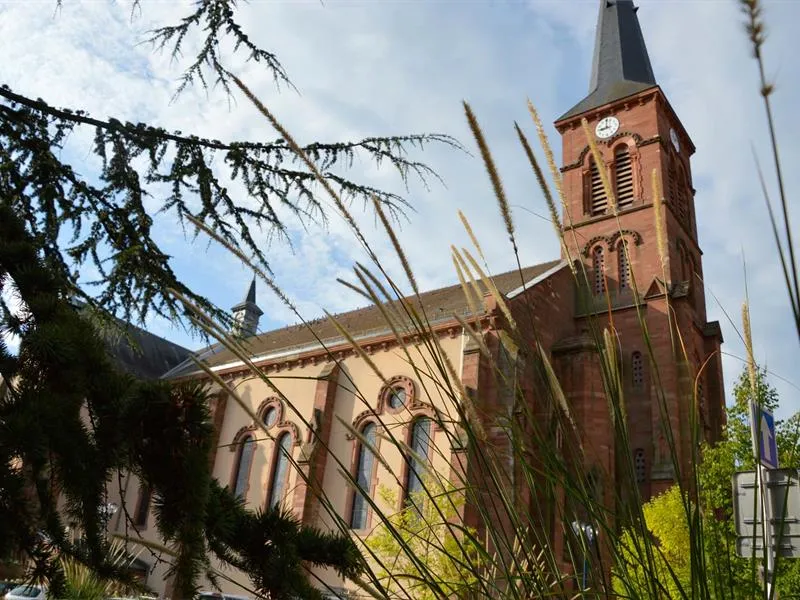Image qui illustre: Eglise Saint-martin à Niederbronn-les-Bains - 0