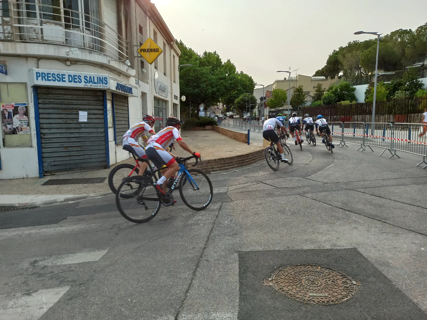Image qui illustre: La Ronde Vénitienne, Critérium Cycliste à Martigues - 2