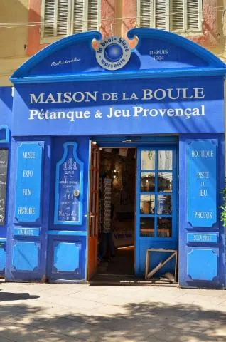 Image qui illustre: La Maison de la Boule