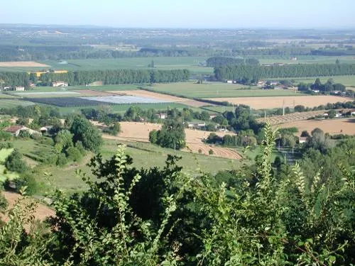 Image qui illustre: Unet, Petite Randonnée Entre Garonne Et Lot