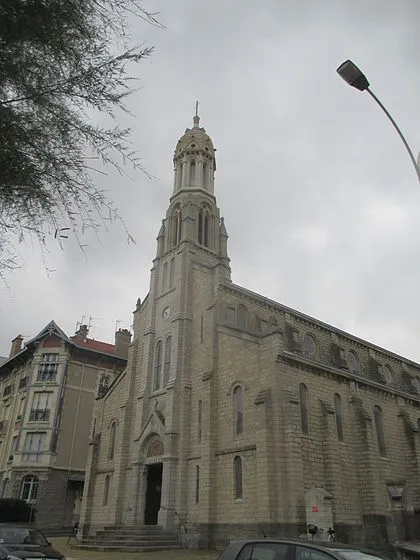 Image qui illustre: Église Saint-Charles à Biarritz - 0