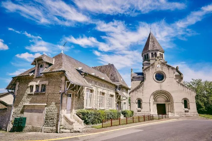 Image qui illustre: Eglise Saint-rémi De Leuilly-sous-coucy
