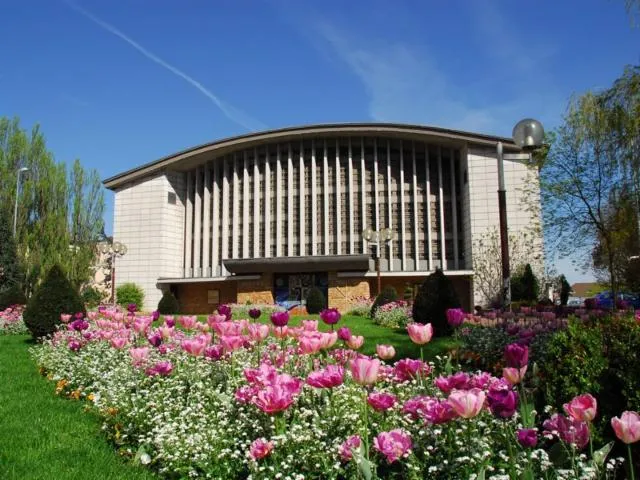 Image qui illustre: Eglise Notre-dame-au-cierge