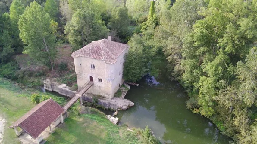 Image qui illustre: Visite du moulin de Bagas !