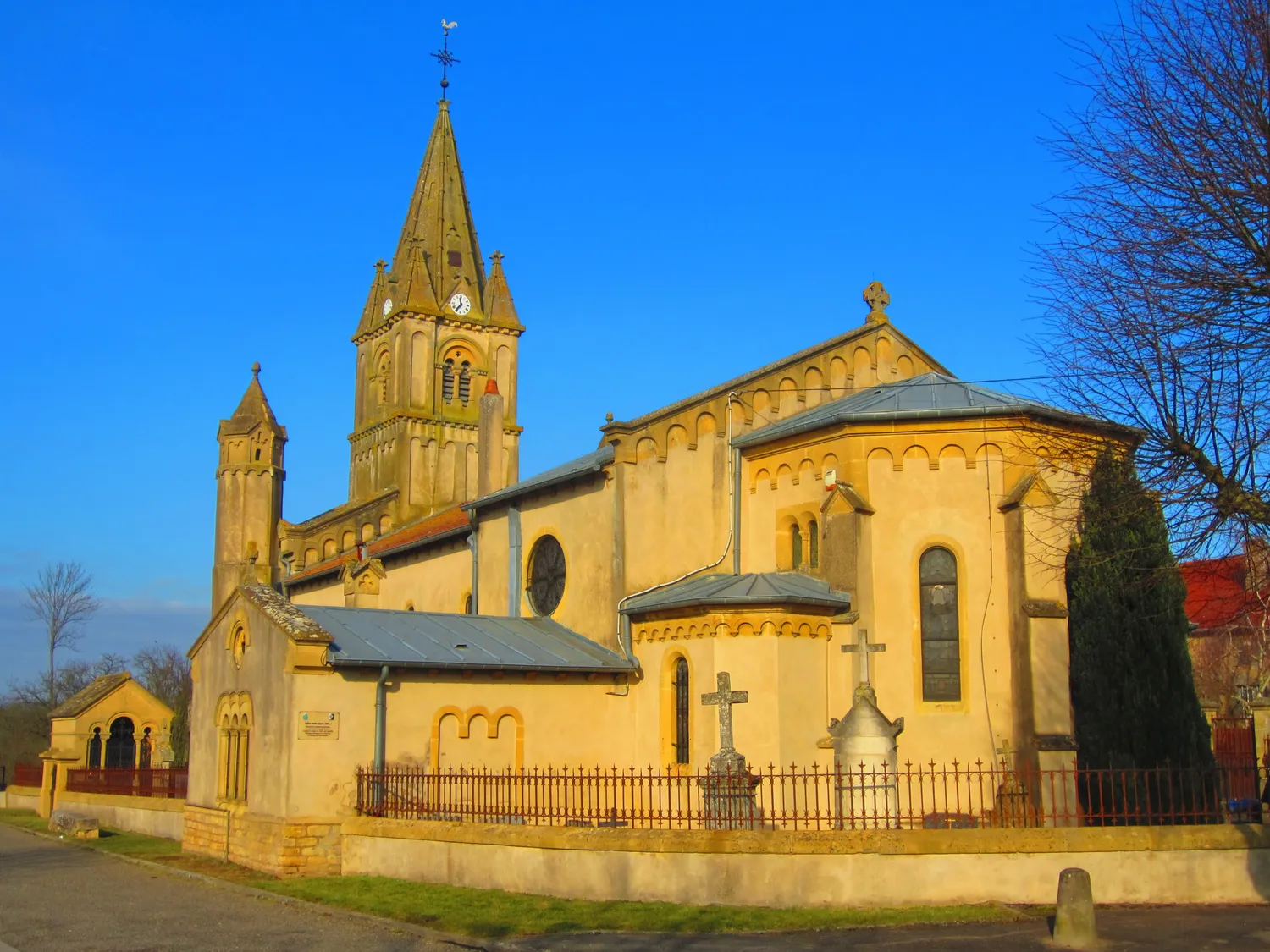 Image qui illustre: Église De Saint-agnan à Ogy-Montoy-Flanville - 0