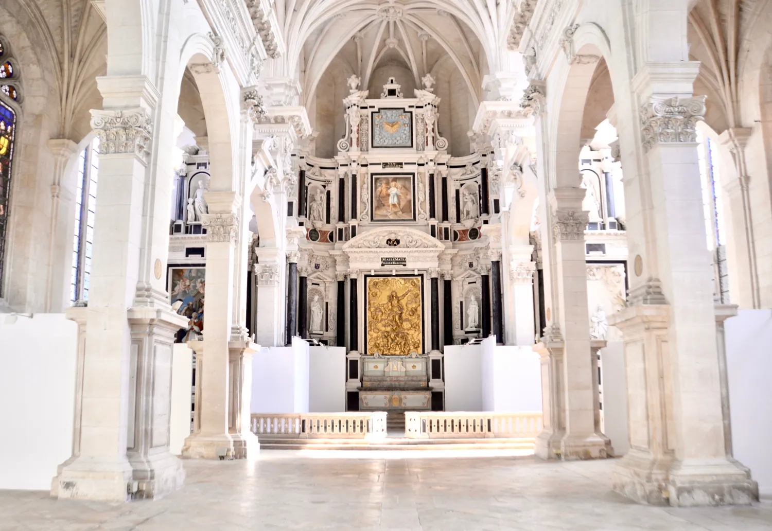 Image qui illustre: Découvrez une chapelle baroque et son histoire à Chaumont - 0