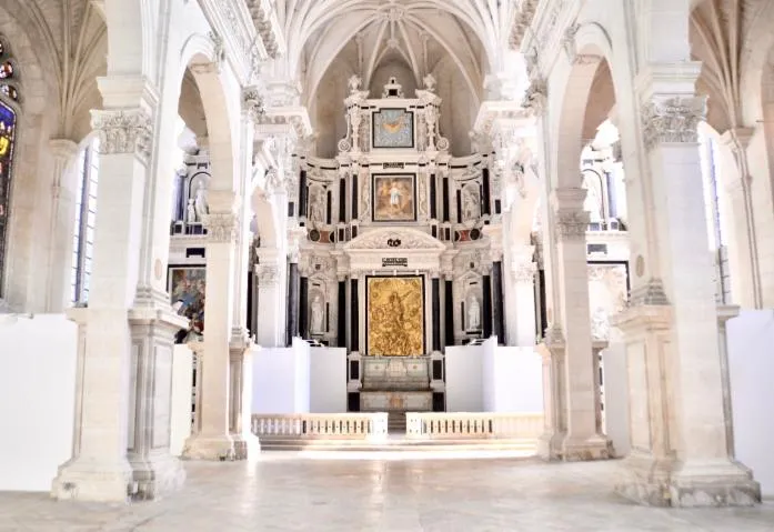 Image qui illustre: Découvrez une chapelle baroque et son histoire