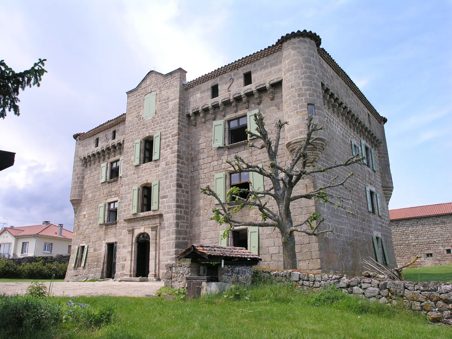 Image qui illustre: Château De Condres à Saint Bonnet-Laval - 1