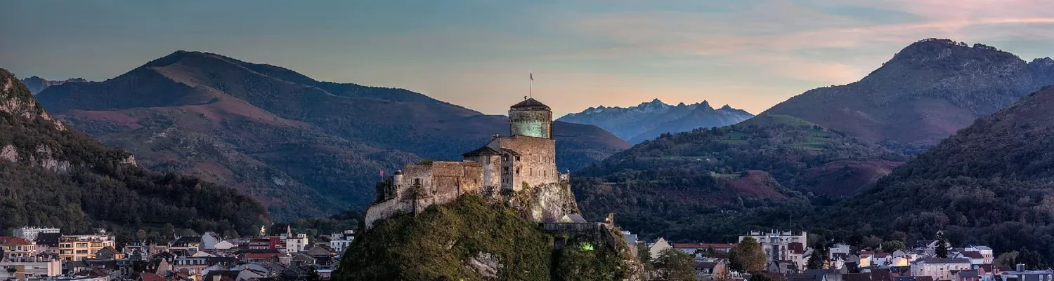 Image qui illustre: Château Fort de Lourdes