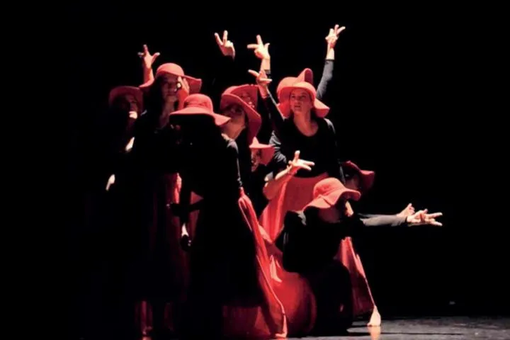 Image qui illustre: Vaudeville Musical Par Les Pas Dansants